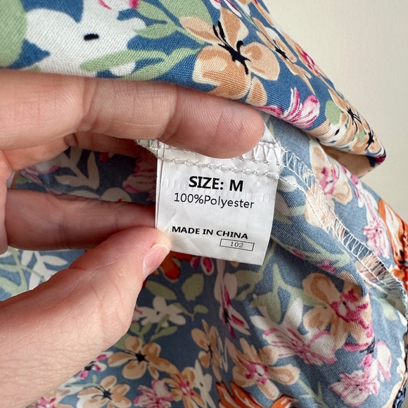 Multicolored Floral Tank Top with Sweetheart Neckline - Picture 3 of 3